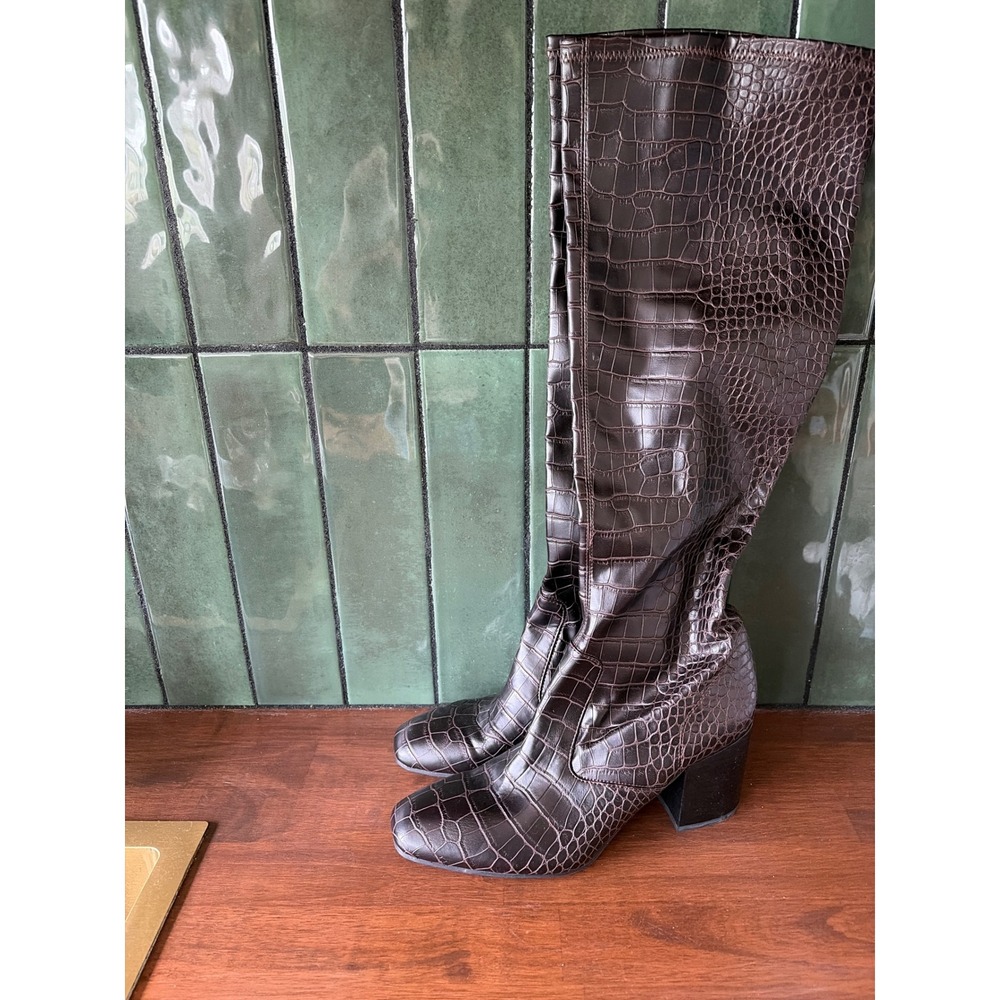 Franco Sarto Talfer Brown Croc Embossed Knee High Block Heel Boots Womens size 9